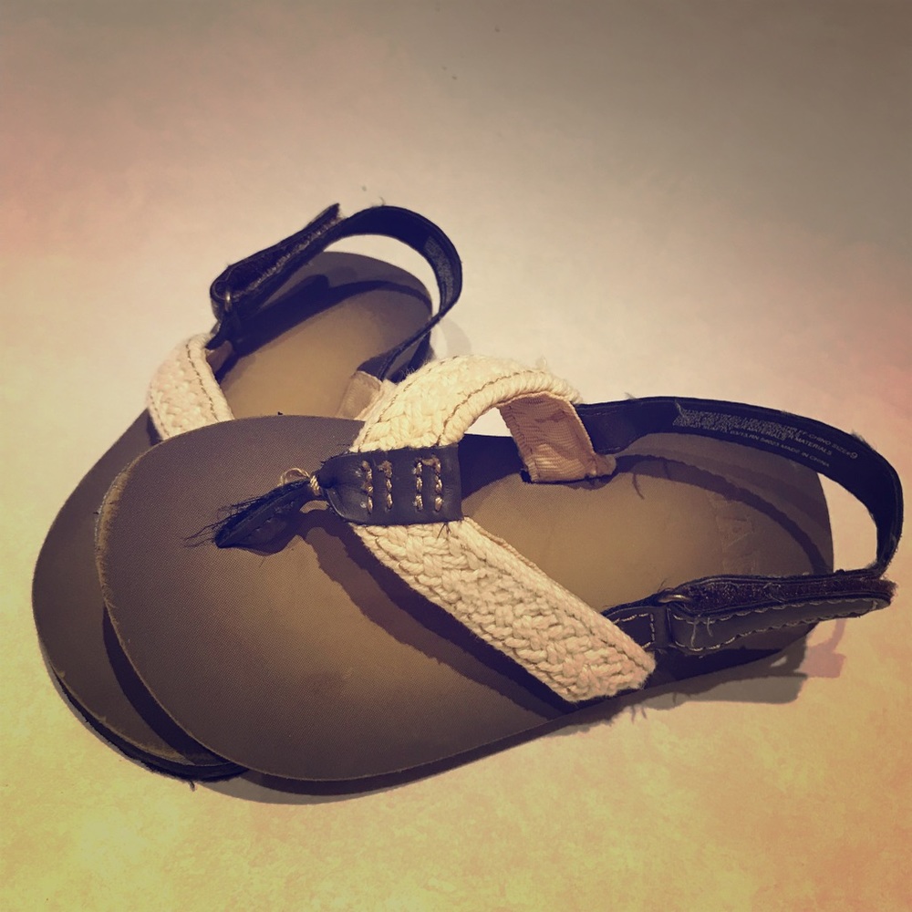 Gap sandals